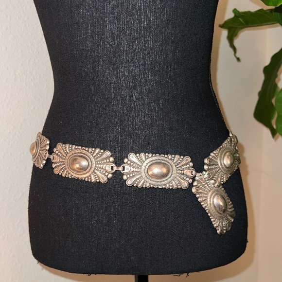 Escada Women’s Concho Vintage Designer Chain Link Silver tone Made in Spain Belt - Picture 1 of 9
